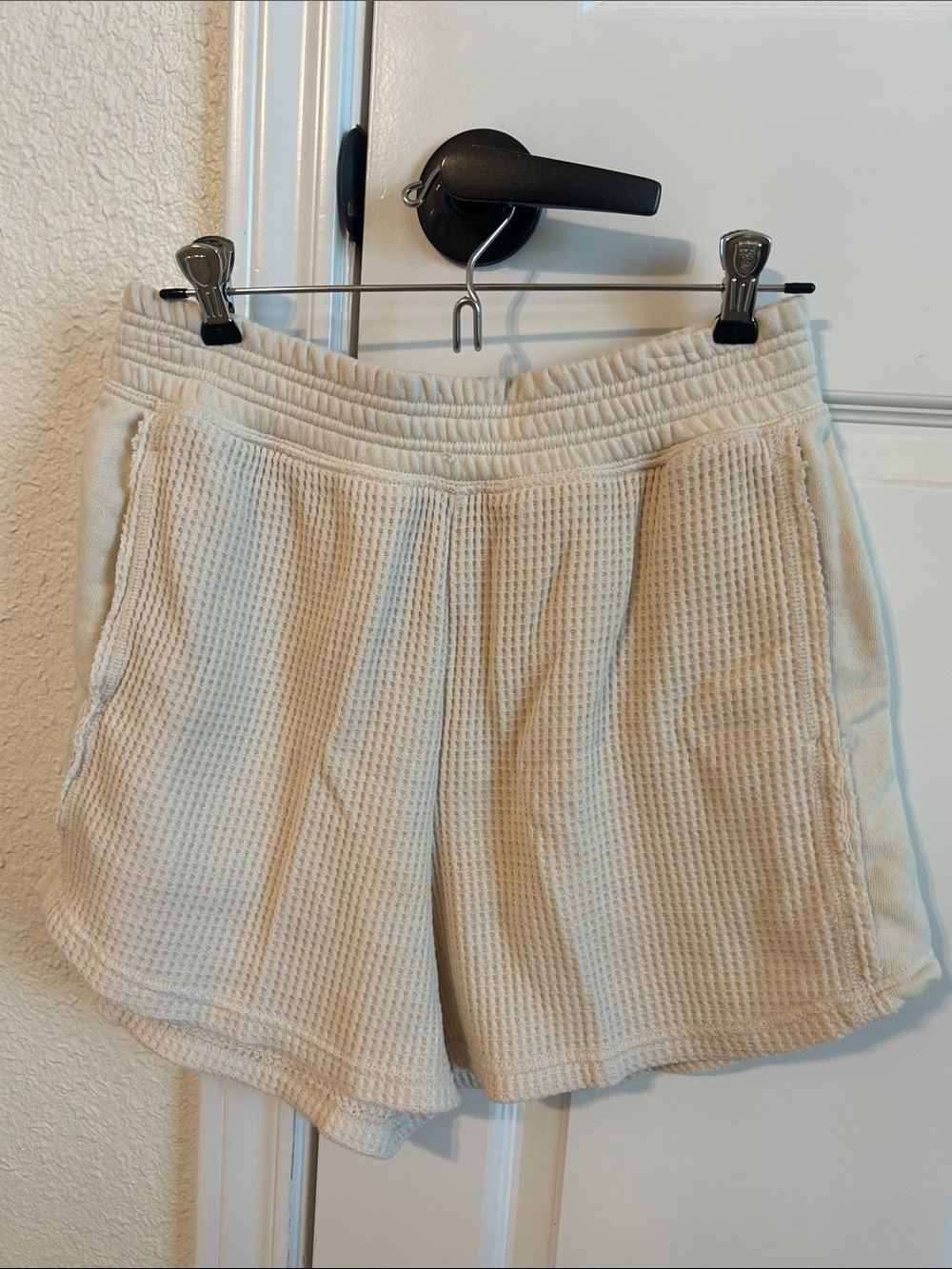 Aerie Waffle-Knit Cream Lounge Shorts w/ Pockets, Medium